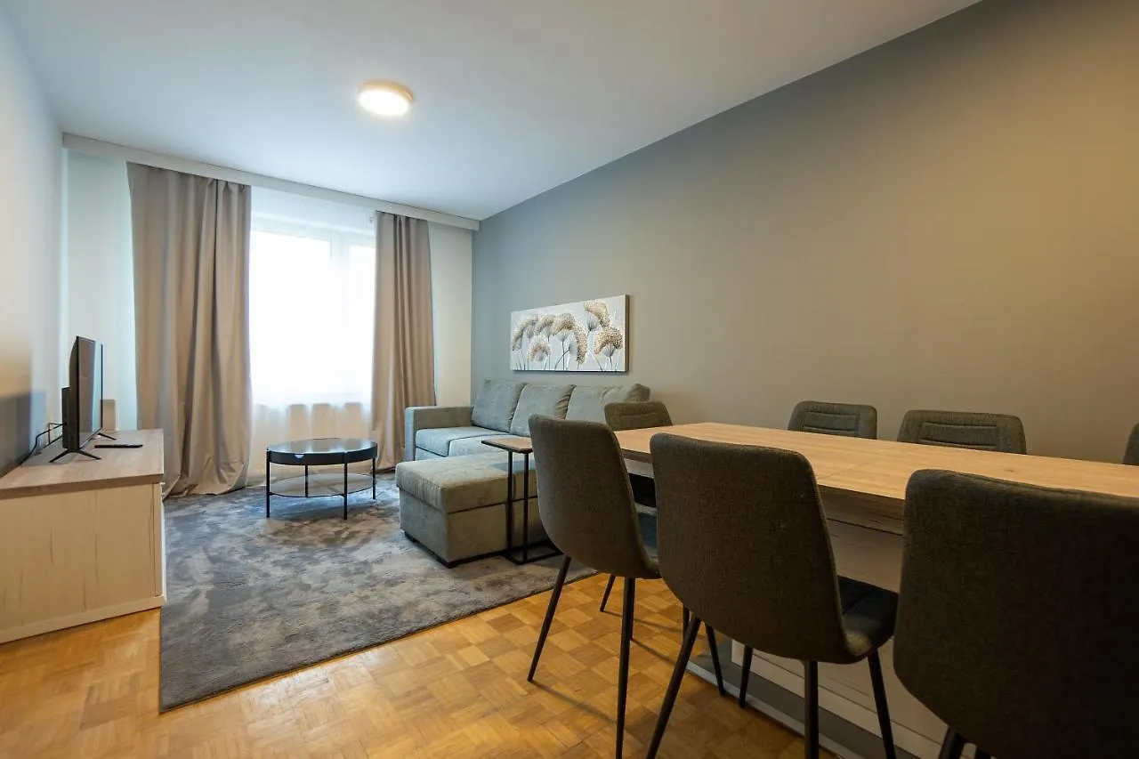 Prater Parkview: Spacious 3-Bedroom Apartment with King Beds Vienna 0*,  Austria