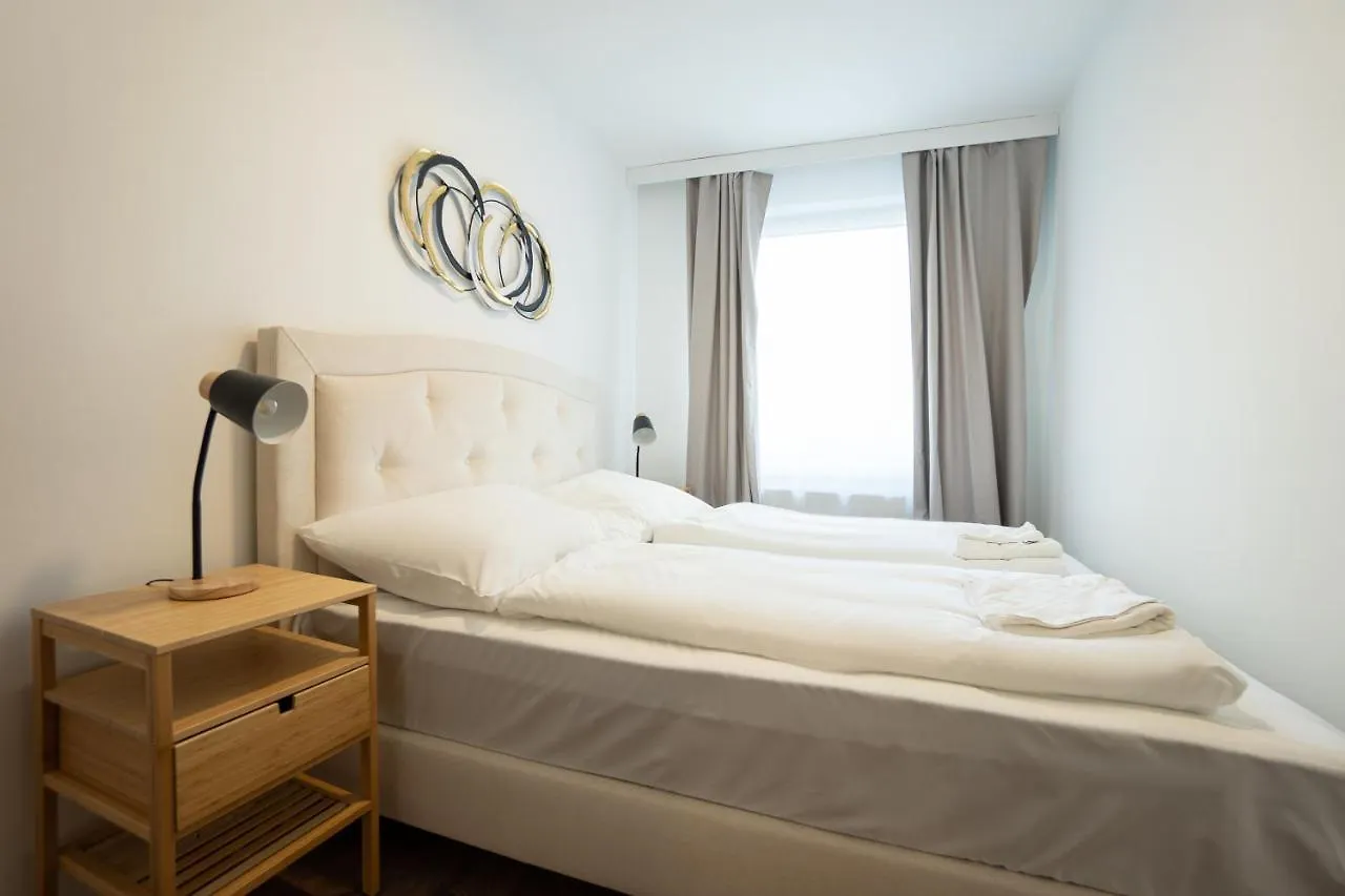 A Spacious 3-Bedroom Apartment With King-Size Beds Is Located Within 5 Minute'S Walk From The Prater Viyana