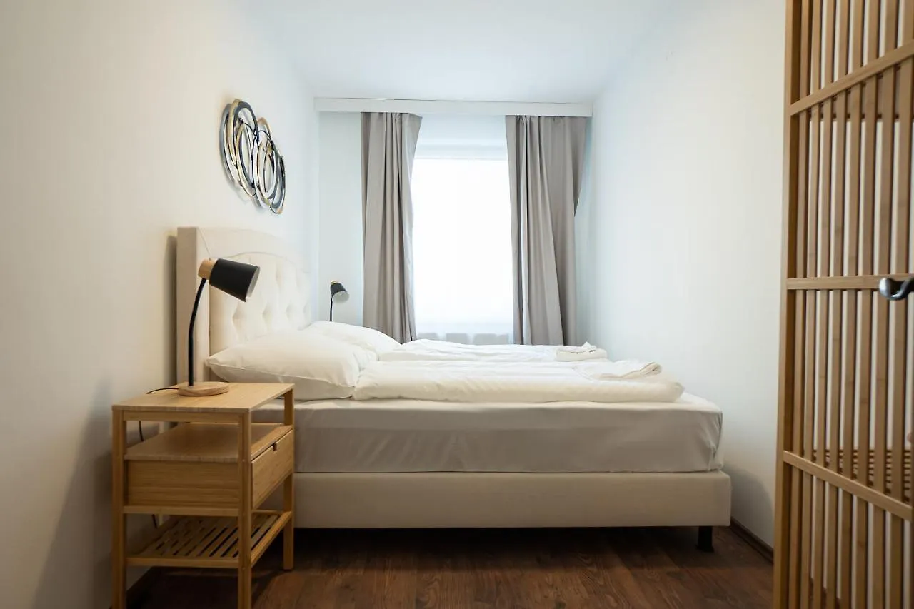 A Spacious 3-Bedroom Apartment With King-Size Beds Is Located Within 5 Minute'S Walk From The Prater Viyana