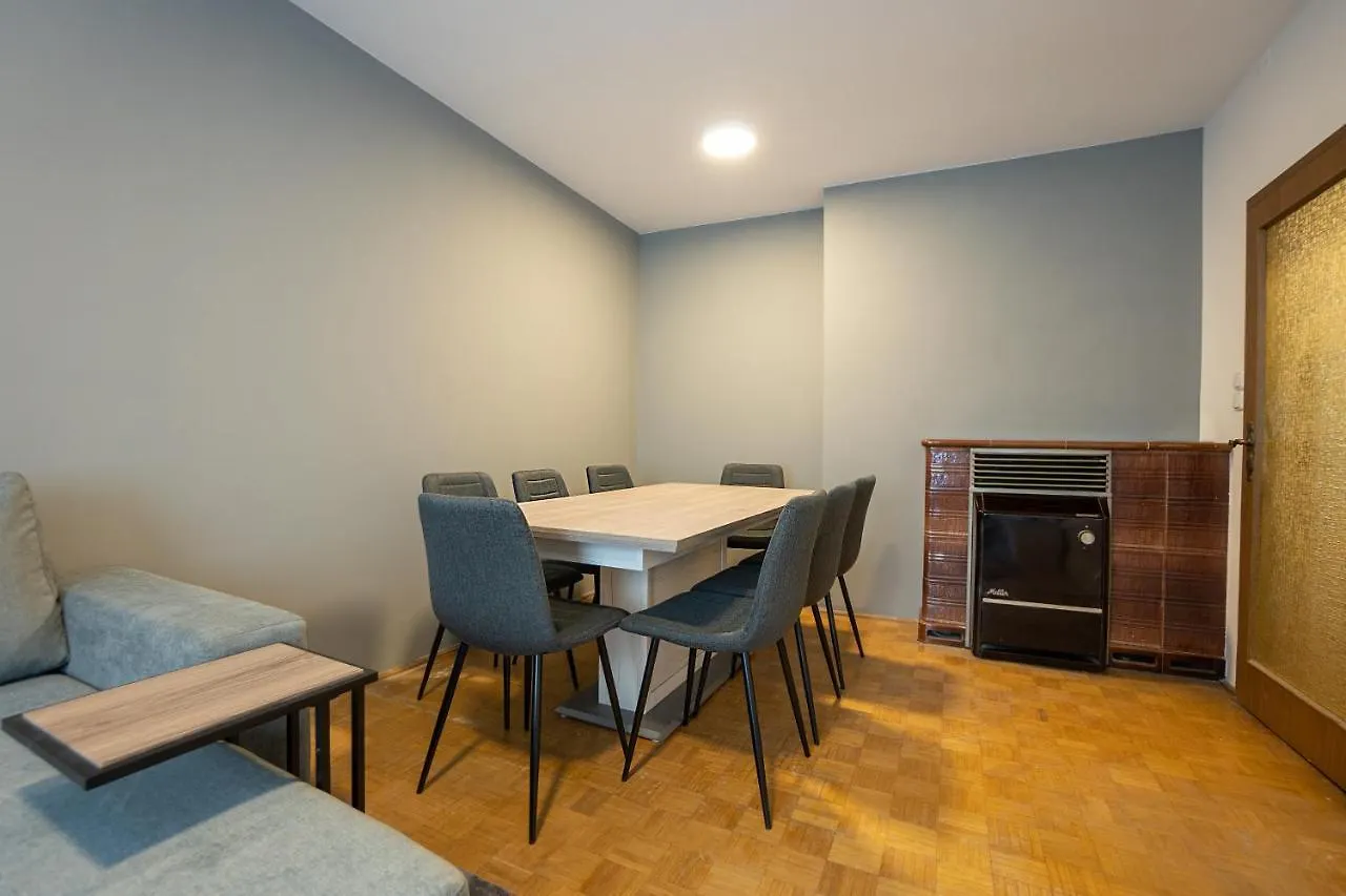 A Spacious 3-Bedroom Apartment With King-Size Beds Is Located Within 5 Minute'S Walk From The Prater Viyana